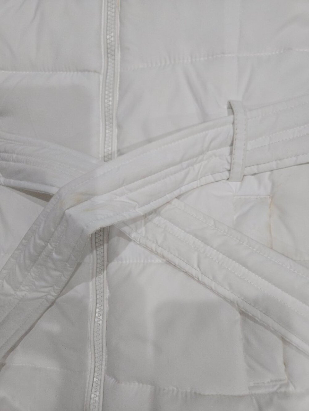 ❄️Hollister White Puffer Jacket Faux Fur Hood Belted Size Small Winter Coat❄️ - Picture 4 of 6
